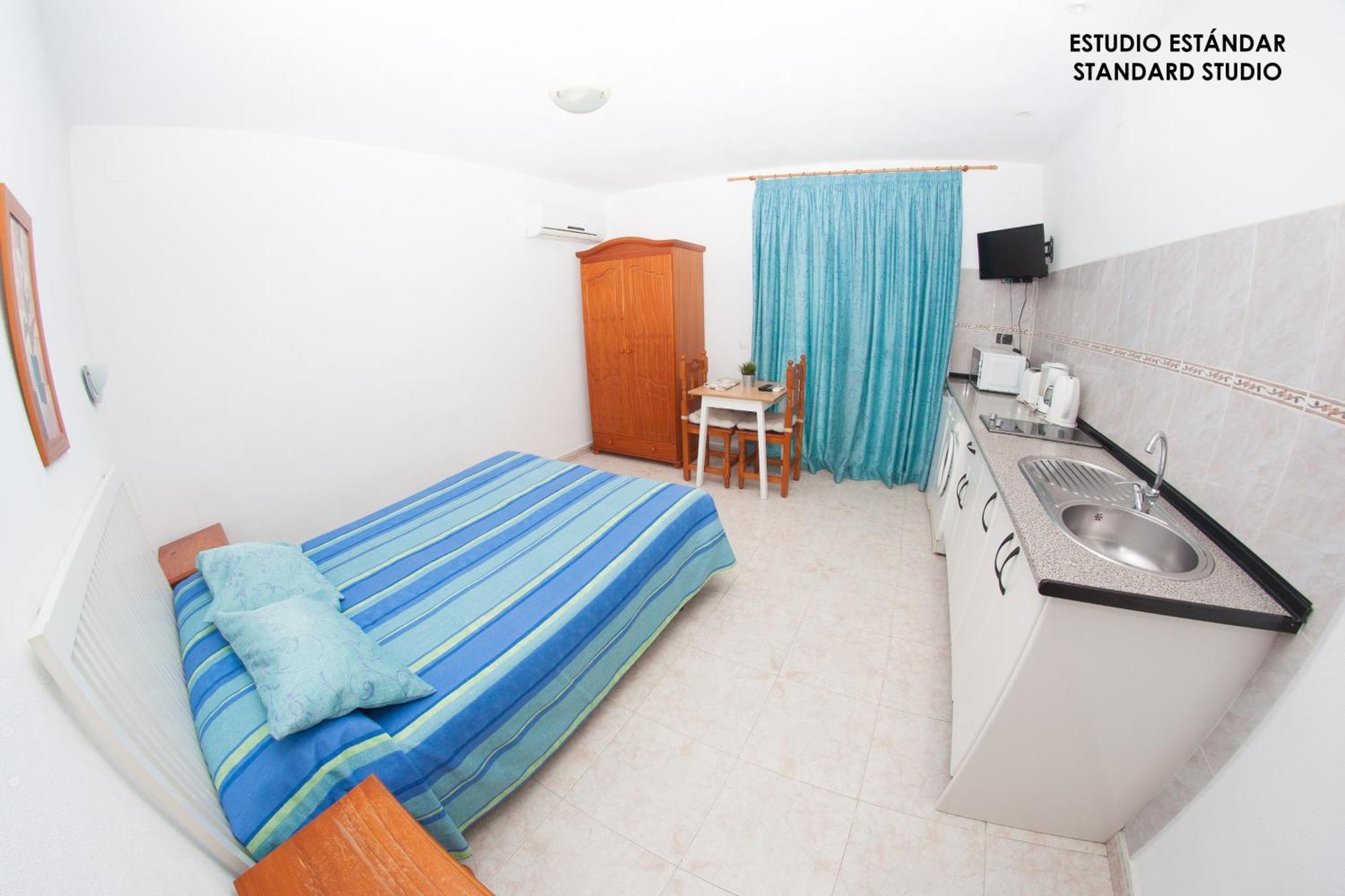Apartamentos Rurales Santos Benajarafe Pokoj fotografie