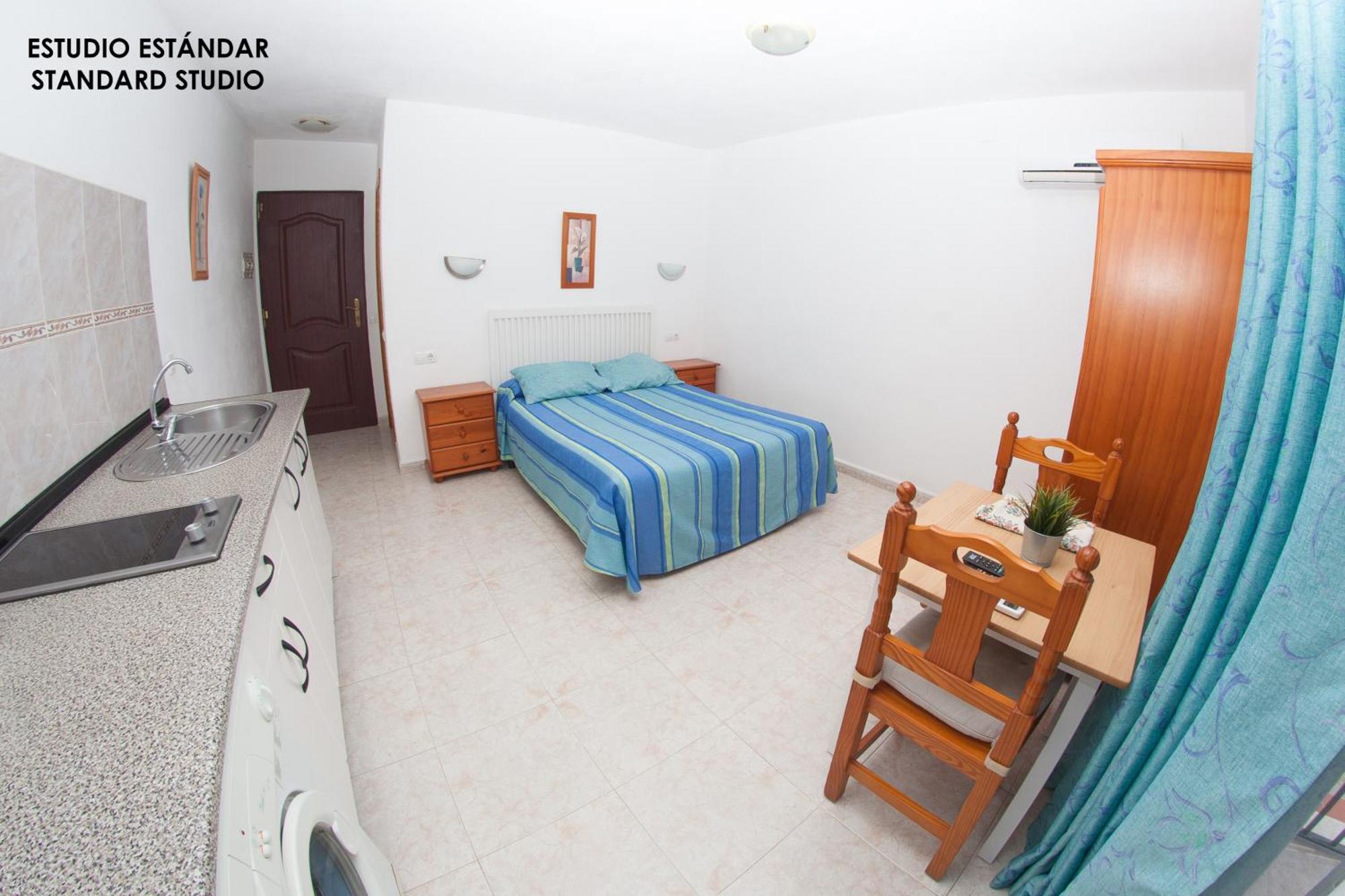 Apartamentos Rurales Santos Benajarafe Pokoj fotografie